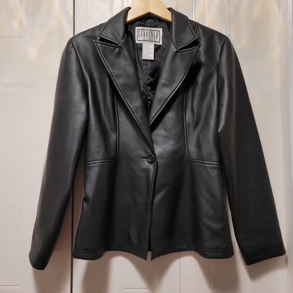BB Dakota Sleek Black Leather Jacket